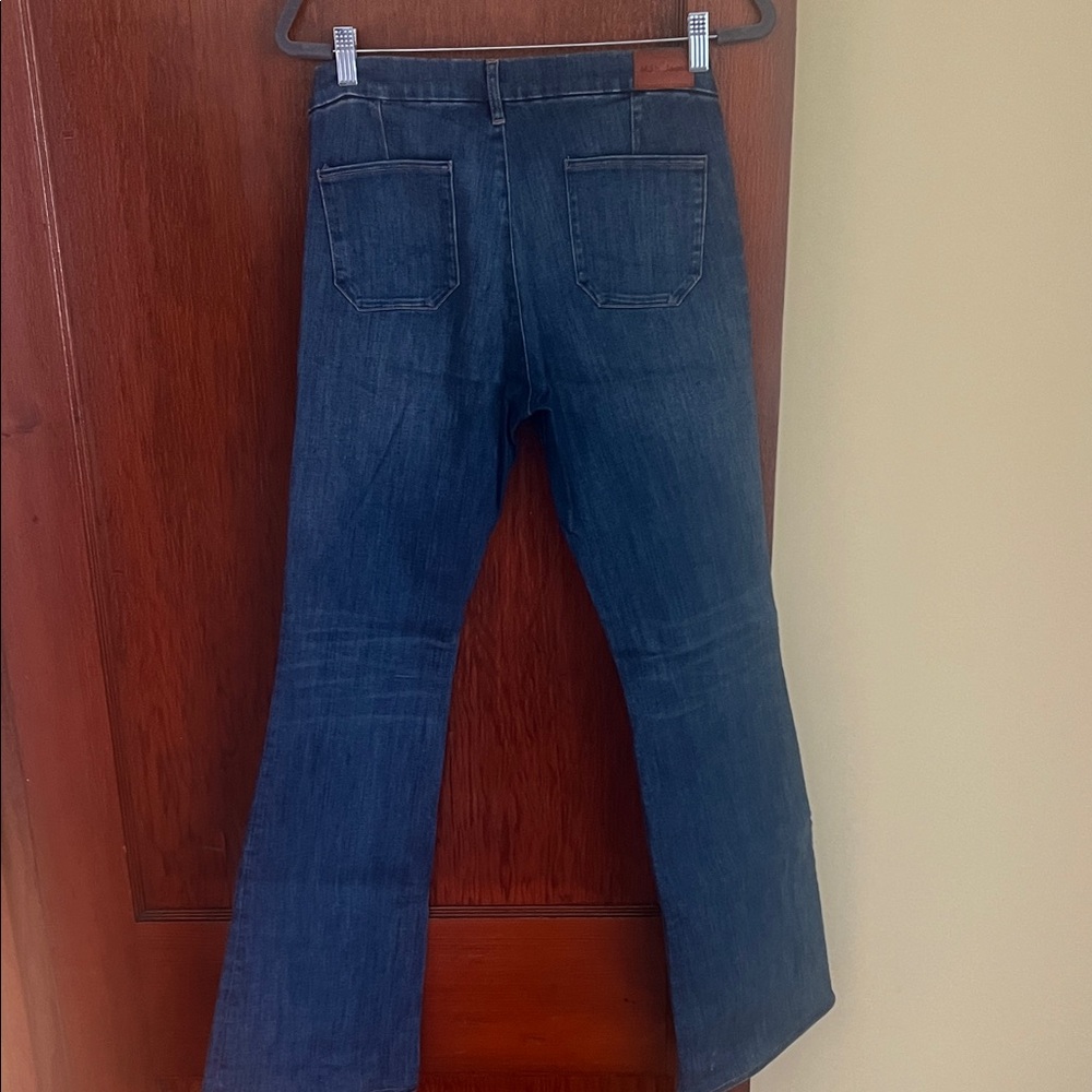 Elegant Indigo Flare Jeans